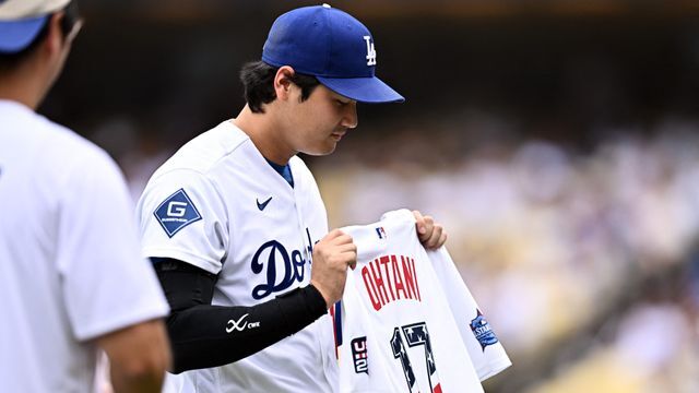 大谷翔平が13日に左膝の水抜き処置を実施 オールスターには「同行しない」ロバーツ監督が明言