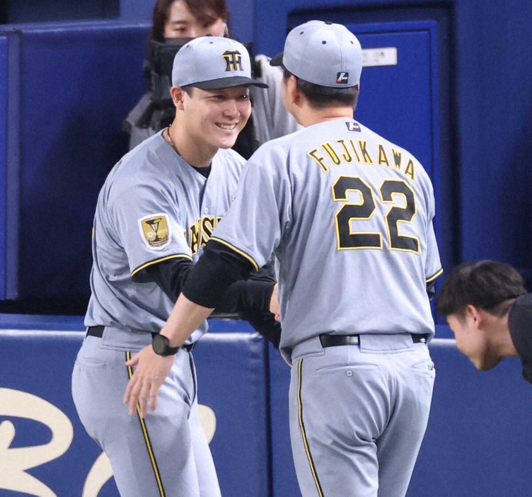 阪神・木下里都がプロ初勝利 2番手で1回零封 12日の工藤泰成に続いて2年目右腕が躍動
