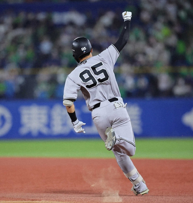 巨人 笹原操希のプロ1号＆2号が決勝弾はチーム39年ぶり 前回達成者は意外すぎるレジェンド