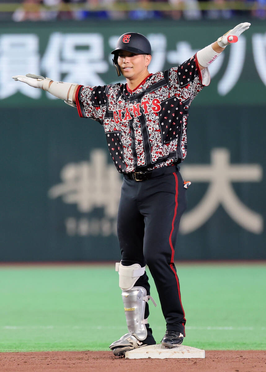 【巨人】大城卓三の２点適時二塁打などで８回に３点を追加！
