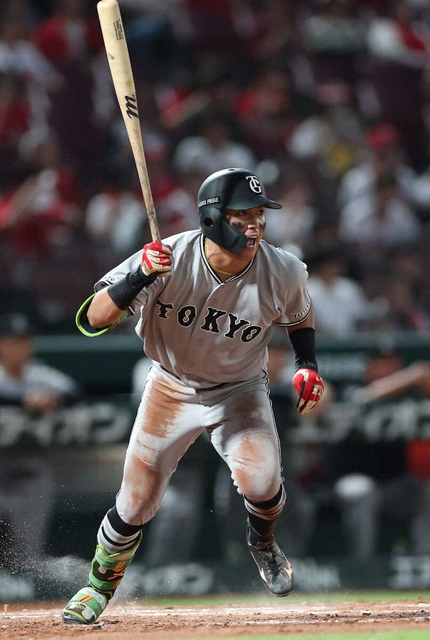 巨人の“うちなーんちゅ”ルーキーコンビ躍動 知念はプロ初打点、小浜は左前2点打