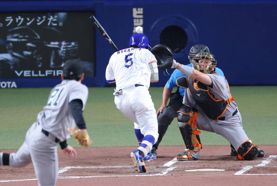 【中日】死球で交代の村松開人は病院へ 井上一樹監督「ちょっと厳しいかも」「あの痛がり方は尋常じゃない」