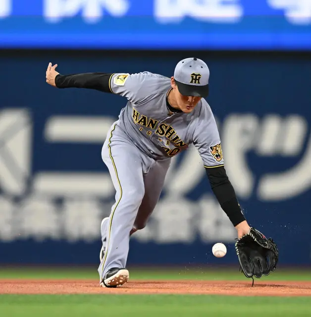 阪神 元山が見せた好判断と好守 守備の名手だったＯＢが絶賛「冷静だった」 三回は難しい体勢から併殺奪取「（記録に）見えないプレーが大きかった」