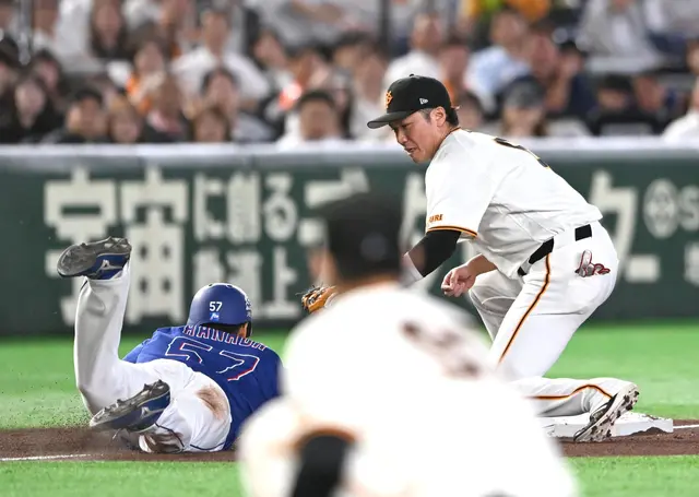 中日・井上監督ぼう然 無死一、三塁の好機から走塁ミス２連発 一瞬でチャンスがついえる
