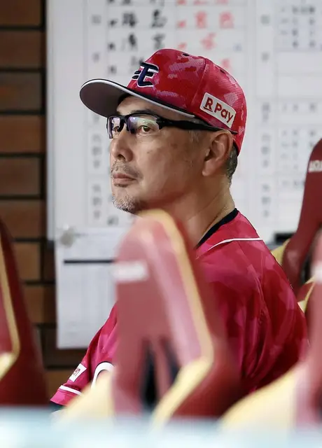 【楽天】同一カード３連敗で借金今季最多２７ 残り２１戦で吉井理人監督が求めるもの「一生懸命やってくれたらそれでいいです」
